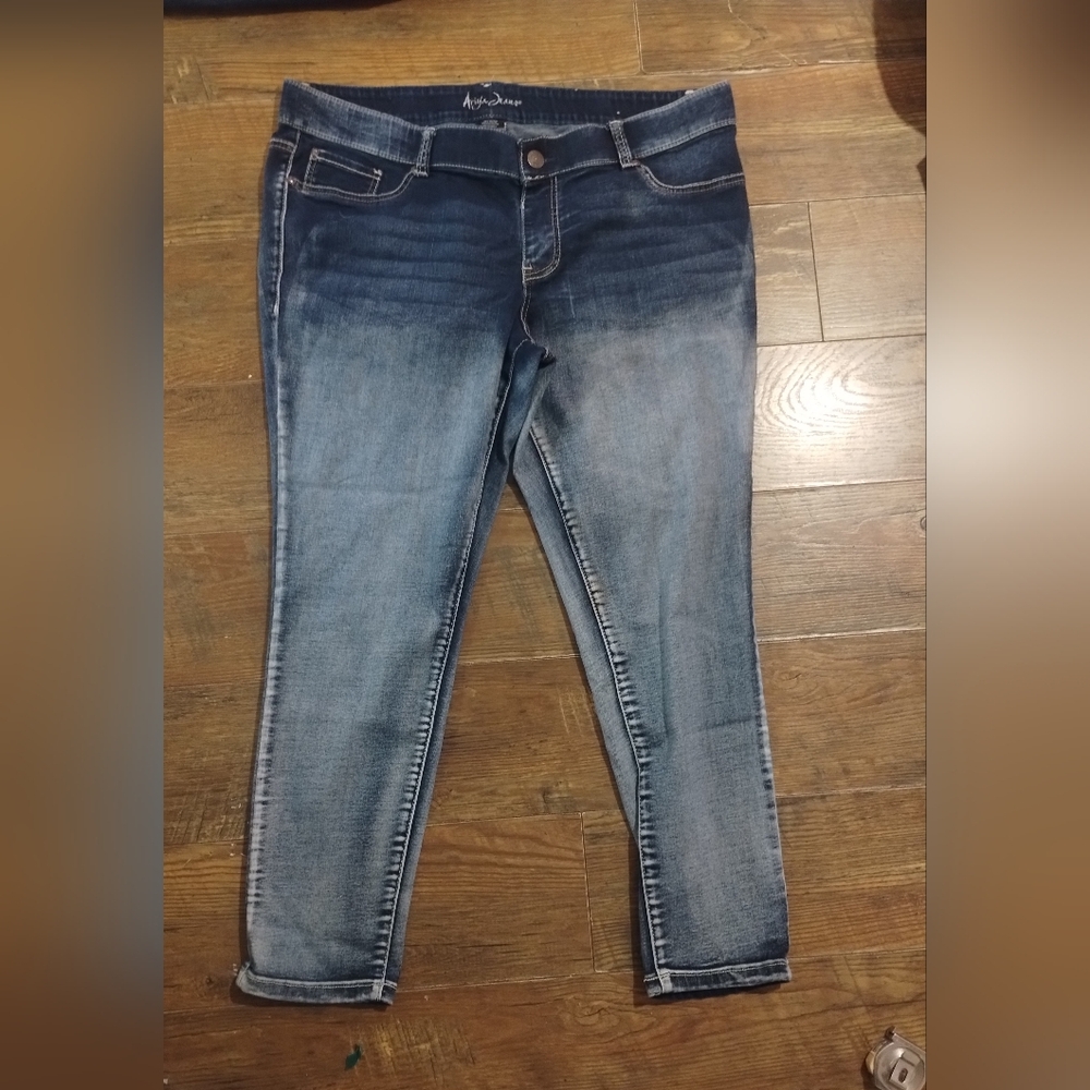 Ariya Jeans